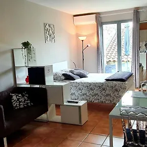 https://studios-du-rempart.aixenprovencehotels.org